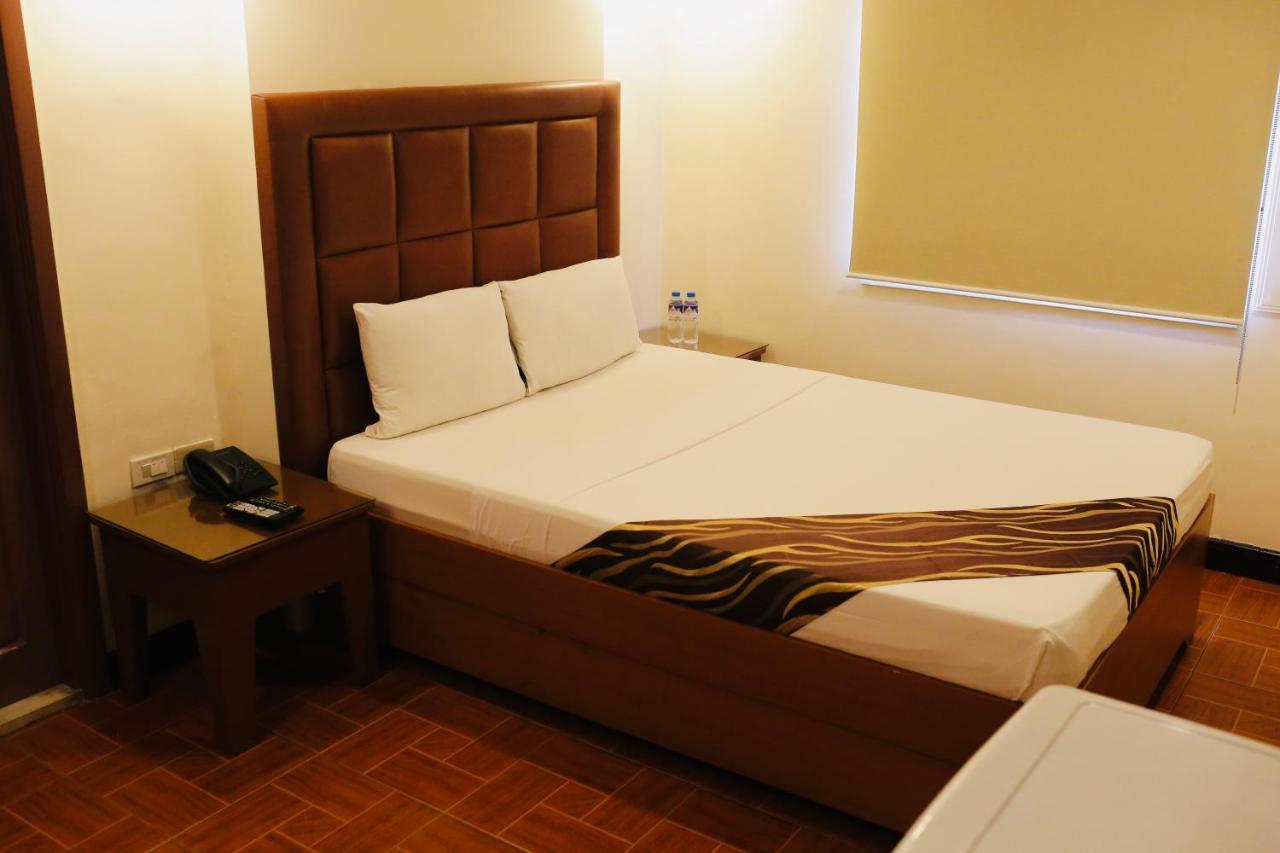 Amalfi718 Hotel Lipa City Zewnętrze zdjęcie