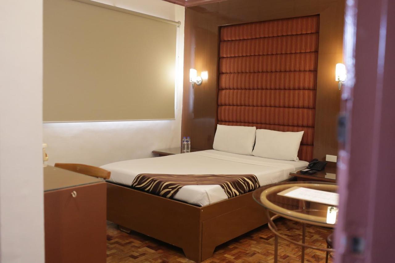 Amalfi718 Hotel Lipa City Zewnętrze zdjęcie
