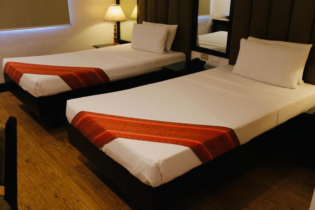 Amalfi718 Hotel Lipa City Zewnętrze zdjęcie